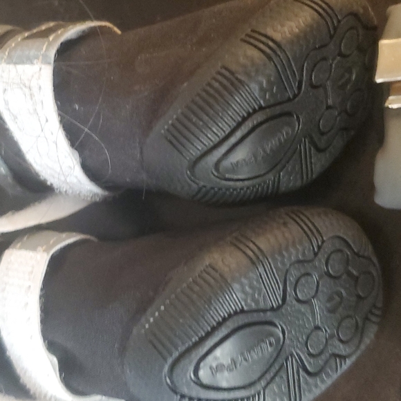 Tiny dog booties - Picture 2 of 3